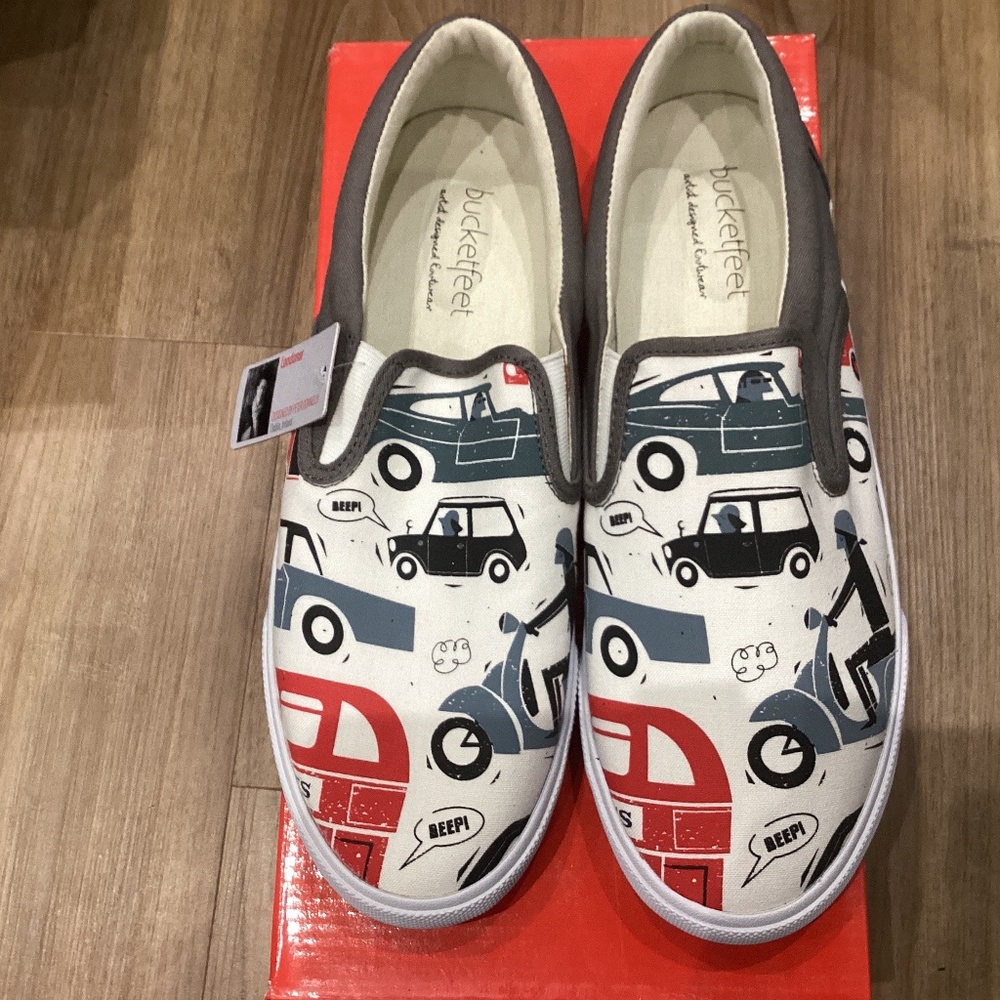 BUCKETFEET LONDONER CANVAS SLIP ON SNEAKERS SIZE US 9 UK 8 EUR 42 JPN 28